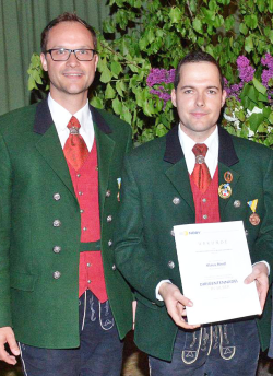 Dirigentennadel in Silber für Kapellmeister Klaus Riedl